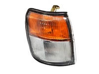 PAJERO / MONTERO Turn signal light right (MB31012R)