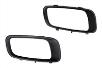 PAJERO / MONTERO Front bumper grille with fog light holes right (MB41030R)